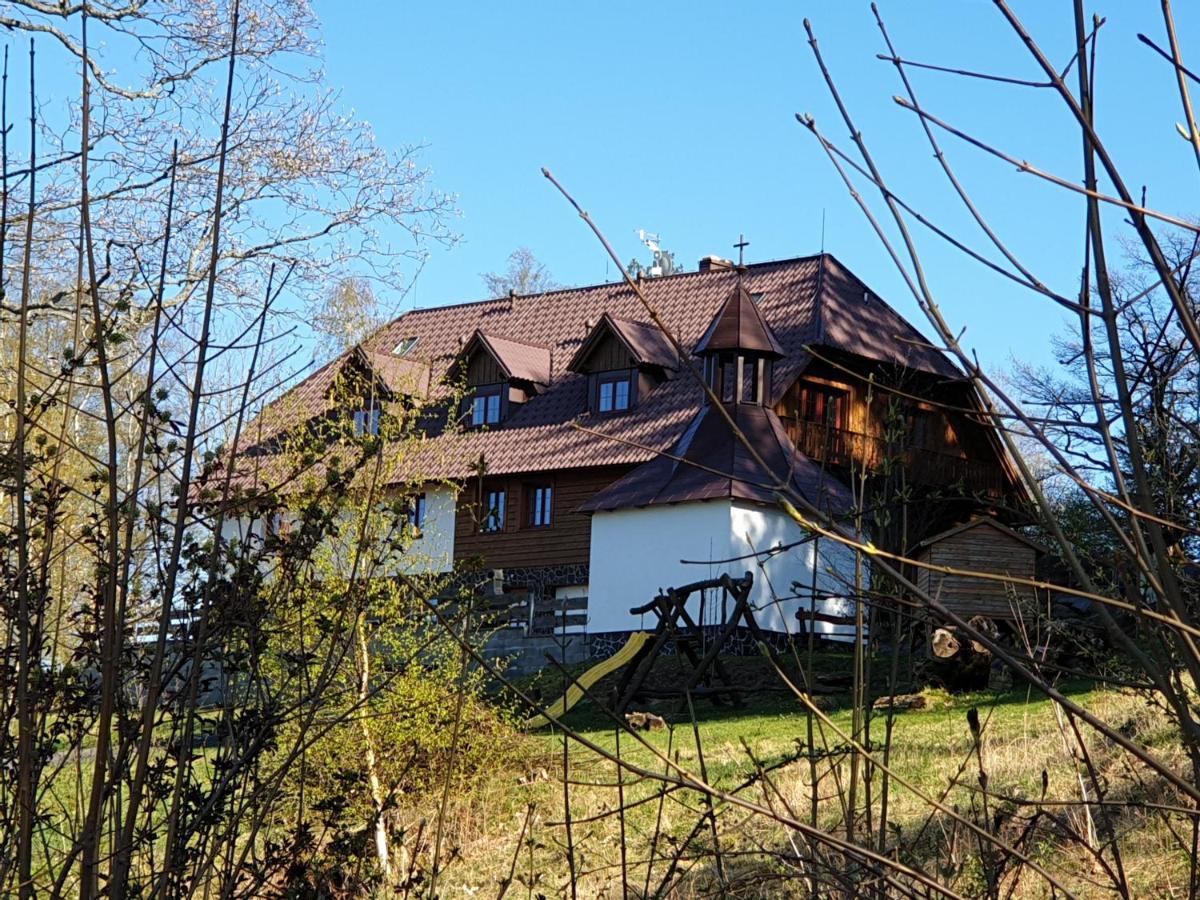 König-in Otel Hojsova Stráž Dış mekan fotoğraf